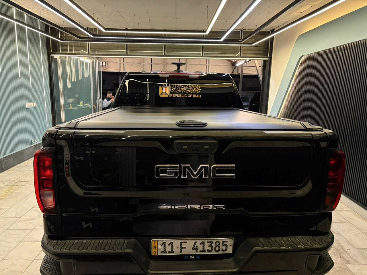 السلام عليكم 
لبيع جمسي سيرا مديل 2024                    محرك 2700 توين تيربو
كير 8 نمر تعليك المرغوب
ساعة الدشبول دجيتال بالكامل مع اماكانية تغيير شكل الدشبول 5 اشكال
ال
السيارة داخله كلين
حالياً ربع جاملغ خلفي وربع الصندوك تعمير درجه أولى لا غير الباقي كفاله كير محرك تبديل بارد كله كفاله/ ماشيه 37 الف / مكان سياره بغداد / ***********
