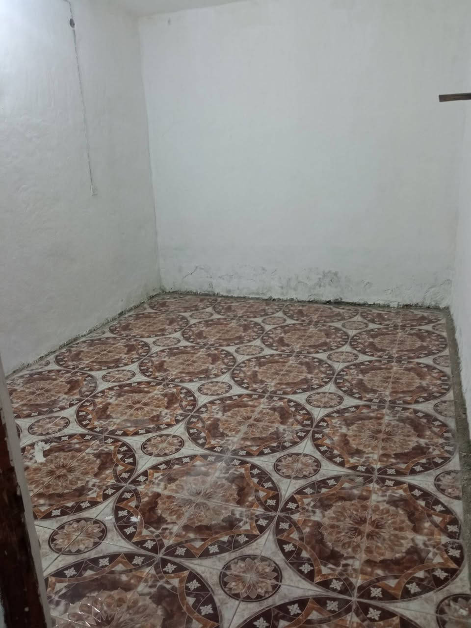 بيت للأيجار خلف الملعب ال صلهام ***********
