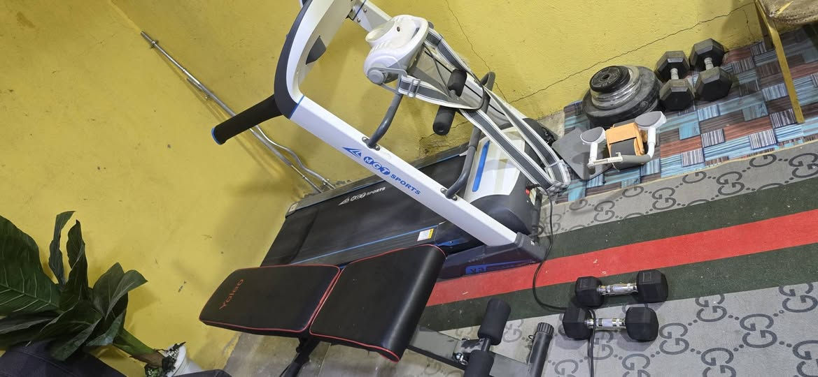 جهاز جري اخو الجديد بعده بنايلون للبيع عنواني بصره خور الزبير مشري ٧٥٠ والله اريده ٤٥٠ الف 
*********** واتساب
