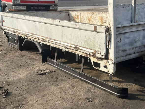 سلام عليكم بدي. لبيع مال كرين يعني قصير نظافه 80 بل ميه مكانه بغداد سعره 10 وبي مجال ***********
