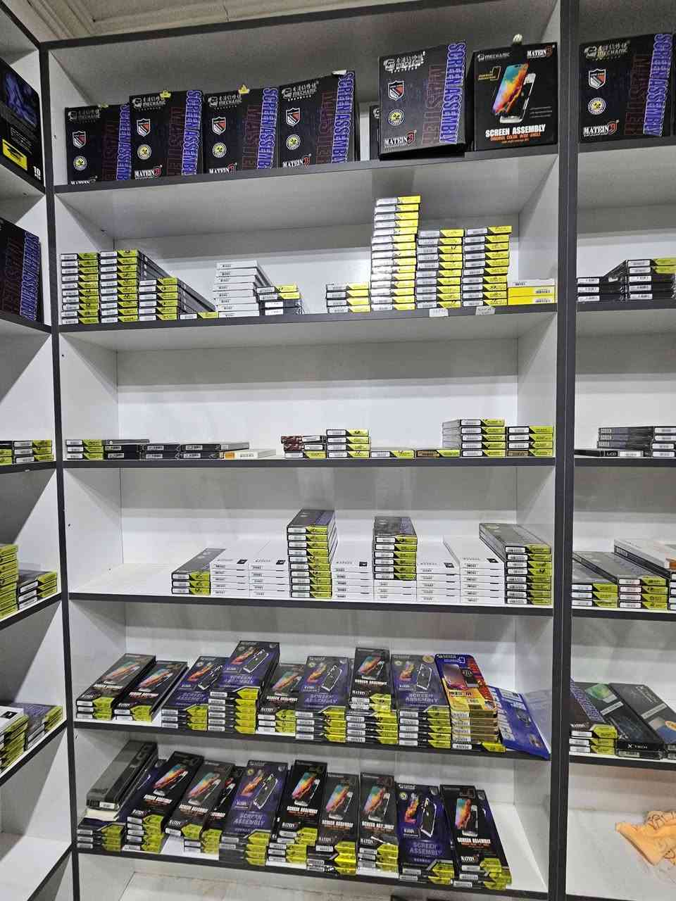 السلام عليكم ورحمة الله
اعزائي اصاحب محلات الصيانة و زبائننا الاعزاء  تم وصول وجبة كبيرة من الشاشات عالية الجودة (اصلي وسط )   و. مستلزمات صيانة 🔥🔥🔥🔥البيع بالجملة والمفرد  ويوجد ايضا صيانة بسعر الجملة 

مع توصيل مجاني 🔥🔥🔥🔥🔥🔥

الاستفسار مراسلة الصفحة او الاتصال على الارقام التالية 

***********

***********
