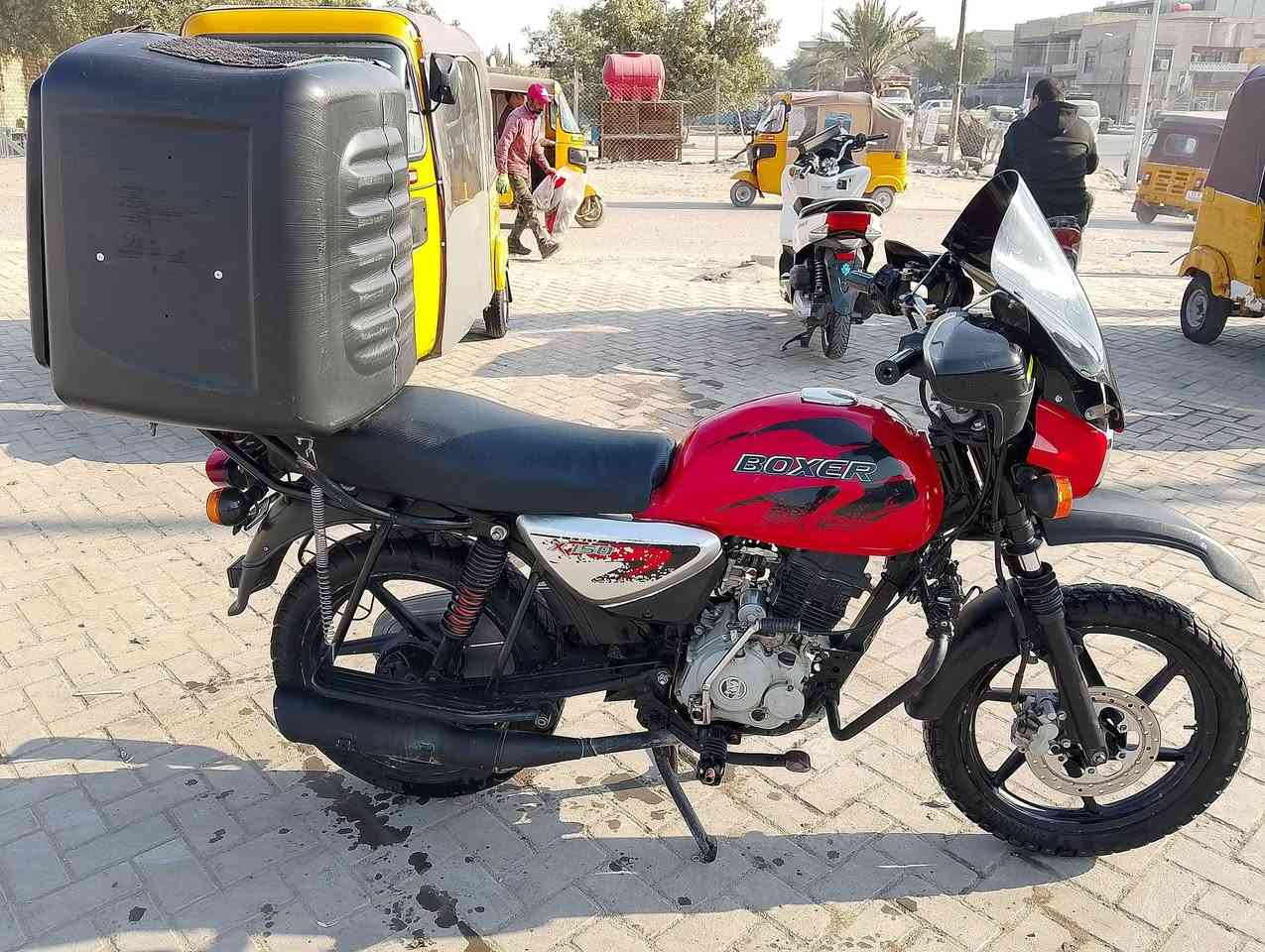 سلام عليكم مرخصه المدير الكروب دراجه بوكسر موديل 2021 نضيفه مامتعوبه اوراق أصولي شرط اترقيم سعر مليون و 100 وبيه مجال بصيط مكاني بغداد ***********
