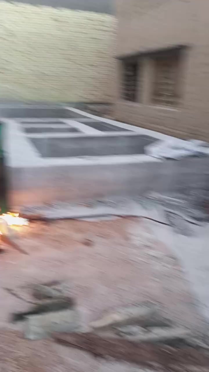 جزء من اعمالنه اليوم تزفيت رباط مستعدون الكافة الاعمال تفليش تكشير البيوت تدخيل وفرش سبيس وحدل وقلع ارضيات من الكاشي تزفيت الارباطات صب باتلو لنتن الاتصال على الرقم ***********
