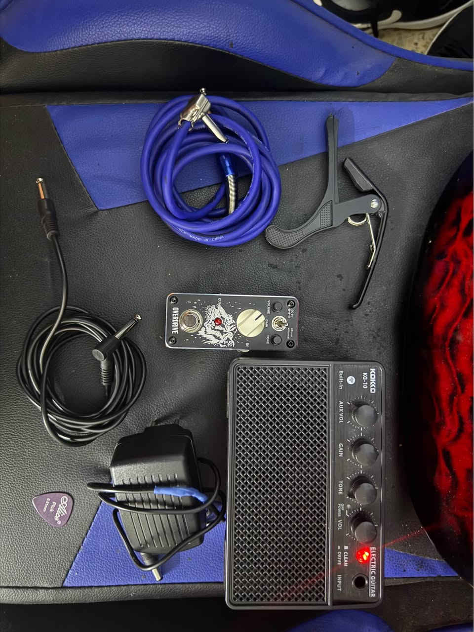 كيتار ibanez gio 
بيكاب HSH ثنين هامبكر

يجي وياه
Amp امبليفاير ١٠ واط شحن متنقل
وحقيبه
و Pedal دستورشن 
محوله للبيدل
٢ كيبلات واحد اصلي ثاني تجاري
كابو 

AMplifire 10w chargable
Pedal Overdrive
Bag
2 Cables 6.3mm
Capo

ibanez Gio  Electric Guitar grx70qa

السعر 250 الف دينار توصيل داخل بغداد متوفر او تجيني تفحصه
الكترك كيتار بغداد, العراق


**إذا كنت صاحب هذا الإعلان وتريد حذفه لأي سبب، رجاءا أرسل رسالة إلى الدعم الفني**