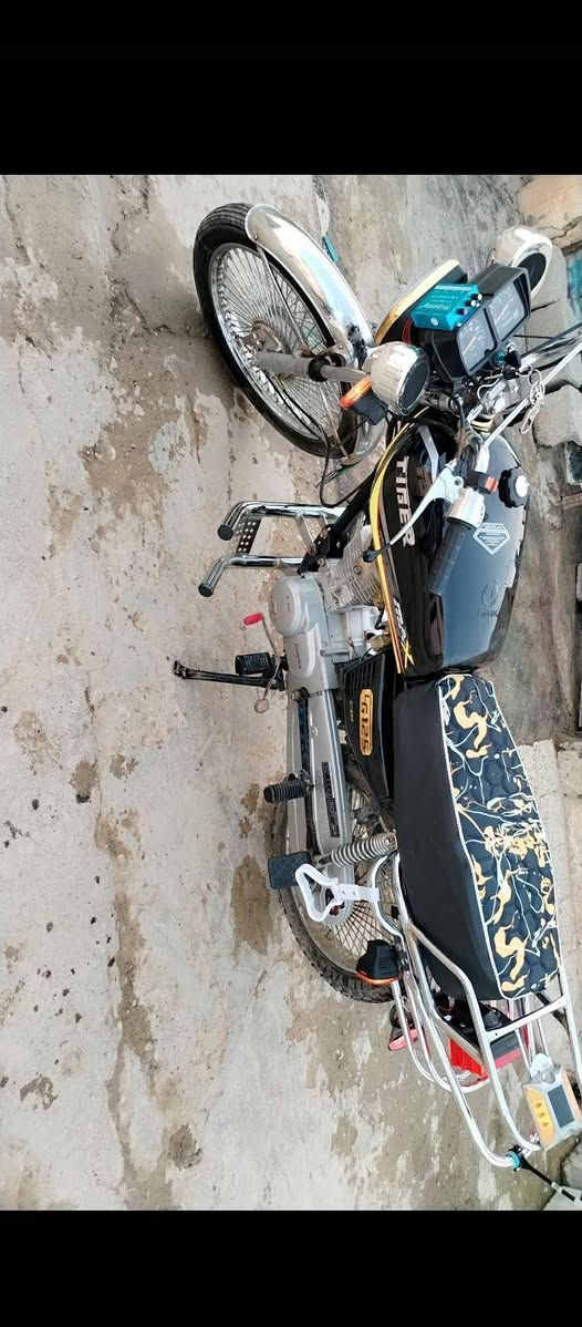 سلام عليكم  دراجه تايكر مراوس بجني عدل دراجه خير من الله  محرك ما مفتوح مكان ديالى بعقوبه  وسعر 500وبيهه مجال 
متواجد على خاص ولستفسار على رقم ***********
