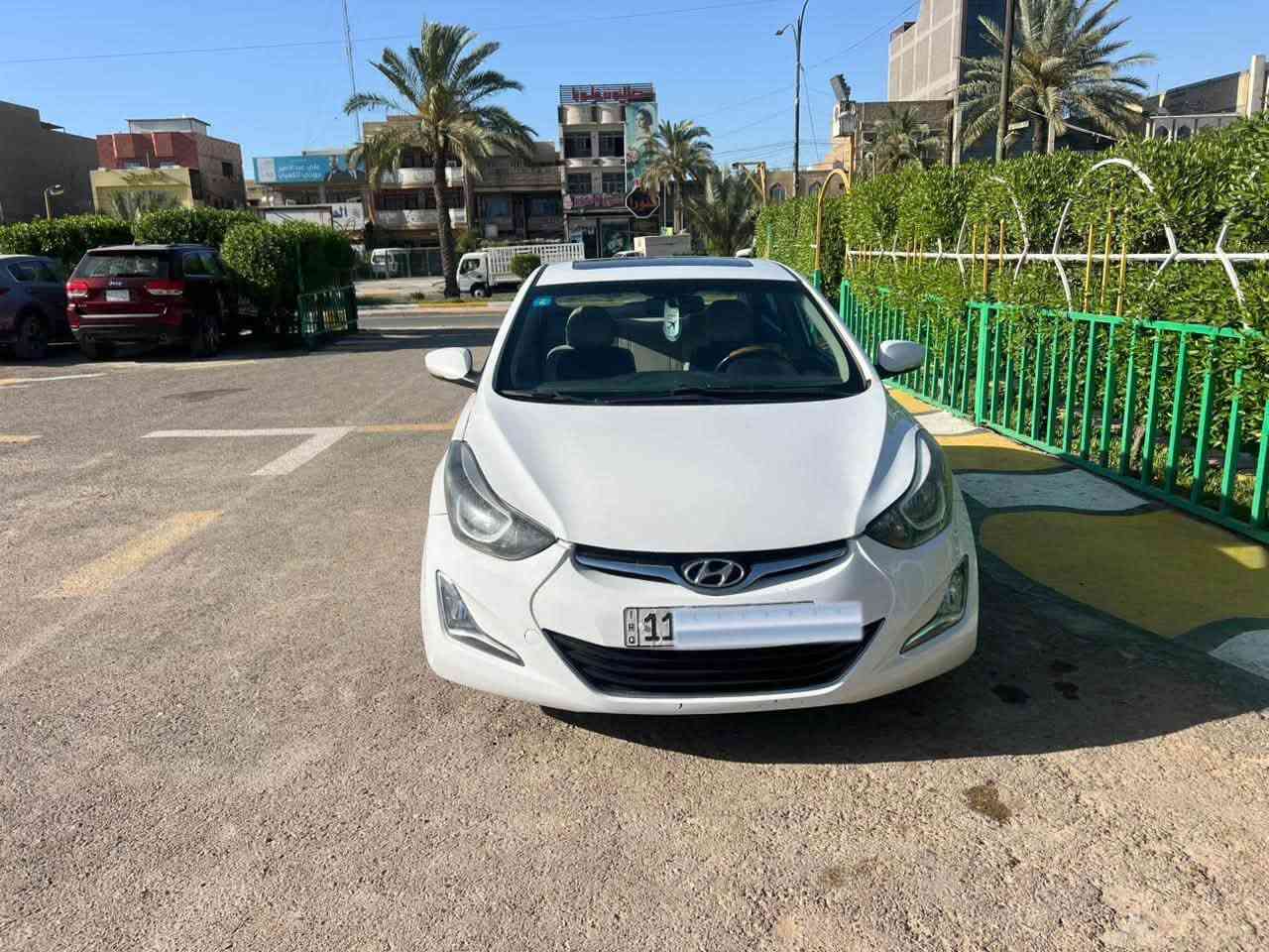 السلام عليكم النتره خليجي موديل ١٥ محرك ١٨٠٠ دوش بيها صبغ جاملغ وبنيد سونار مكان سياره بغداد  سعر ١٠٥ وبيها مجال ‭***********
