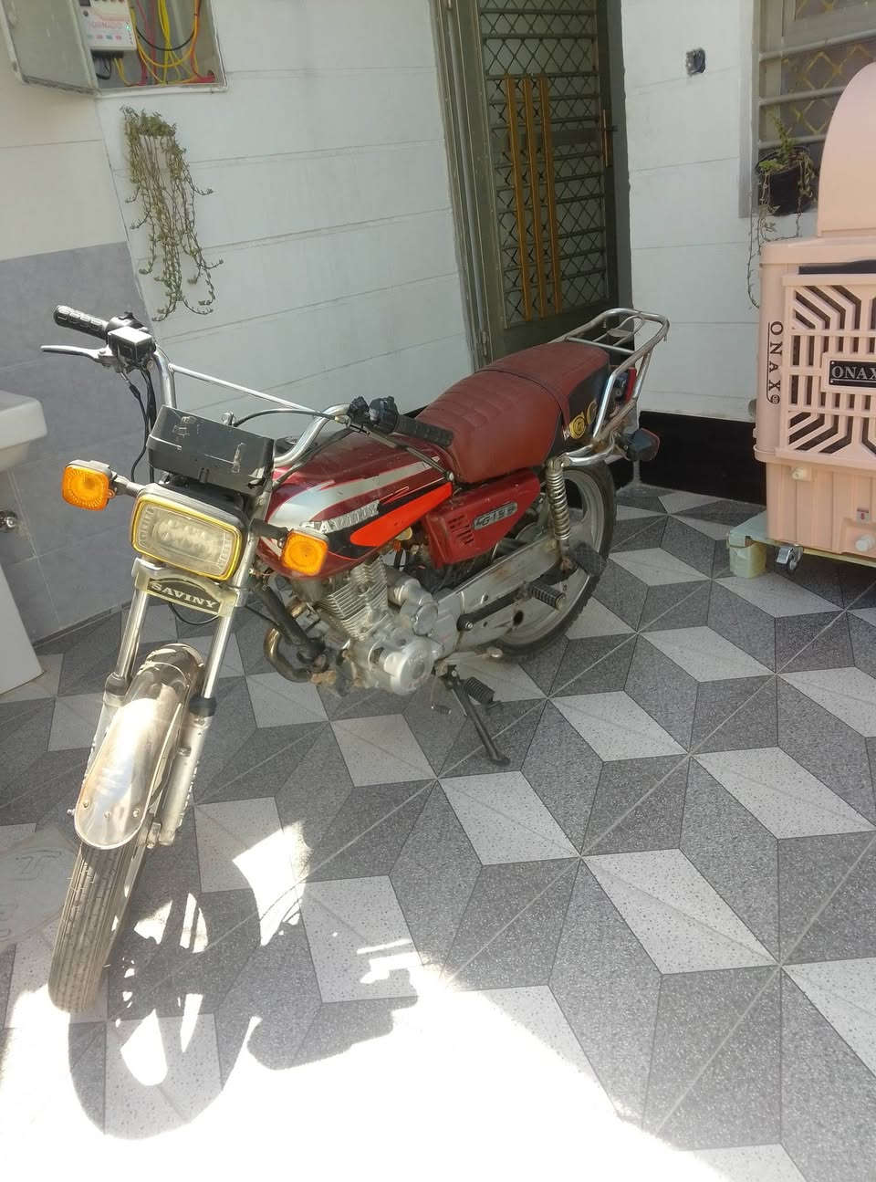 بك لايت اشاير باتري جديد السعر375 وبيه مجال شي قليل او مراوس حسب القناعه مكان ديالى خالص هبهب ***********
