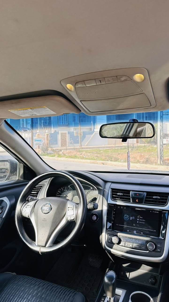 نيسان التيما
2017 
الضرر فقط بونيد بدون دواخل 
مواصفات 
السياره نص فول 
بصمه 
تبريد لمس 
تحكمات ستيرن جهتين 
شاشه 
رادار مرايات 
رقم اربيل جديد 
السياره جهازه طخم امامي خلفي.جديد 
السعر 113 وبي مجال بسيط 
***********
