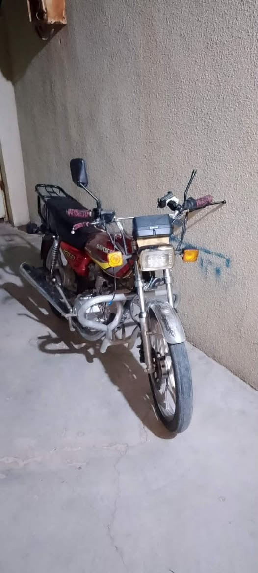 سلام عليكم  ايراني موديل 21 نضافته مثل بل صوره زينه بيه تبخير بل مشي تكطع يراد ترتيبات شويه كهربأيات شغاله صلف شغال لايت زنون شغال اشاير شغالات  يرادله ترتيب  مكاني فلوجه سعر 450  او مراوس اي بطحه محور  محرك بس كون نضيف كشره


**إذا كنت صاحب هذا الإعلان وتريد حذفه لأي سبب، رجاءا أرسل رسالة إلى الدعم الفني**