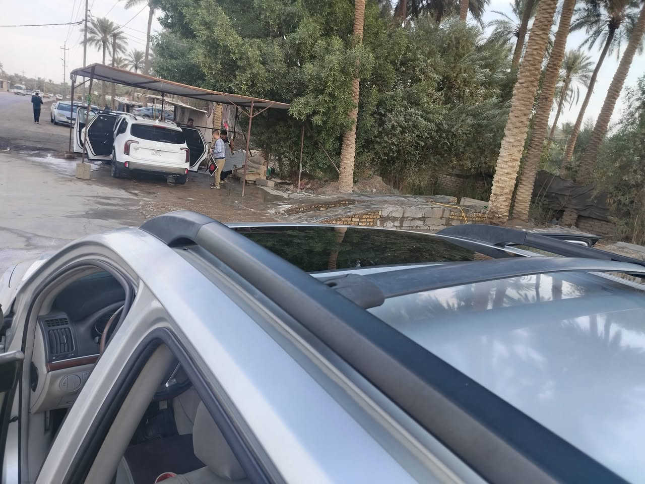 السلام عليكم هونداي فيرا كروز ٧ راكب  موديل 2008 بأسمي تحويل مباشر محرك كير حداديه  خير من الله تايرات ياباني تبريد ثلج بيها بيها رشات صبغ بالصفحه اليمنه اثر شخوط بدون حادث مواصفات كلش حلوه كشنات وجنطة كهربائية *********** واتساب
