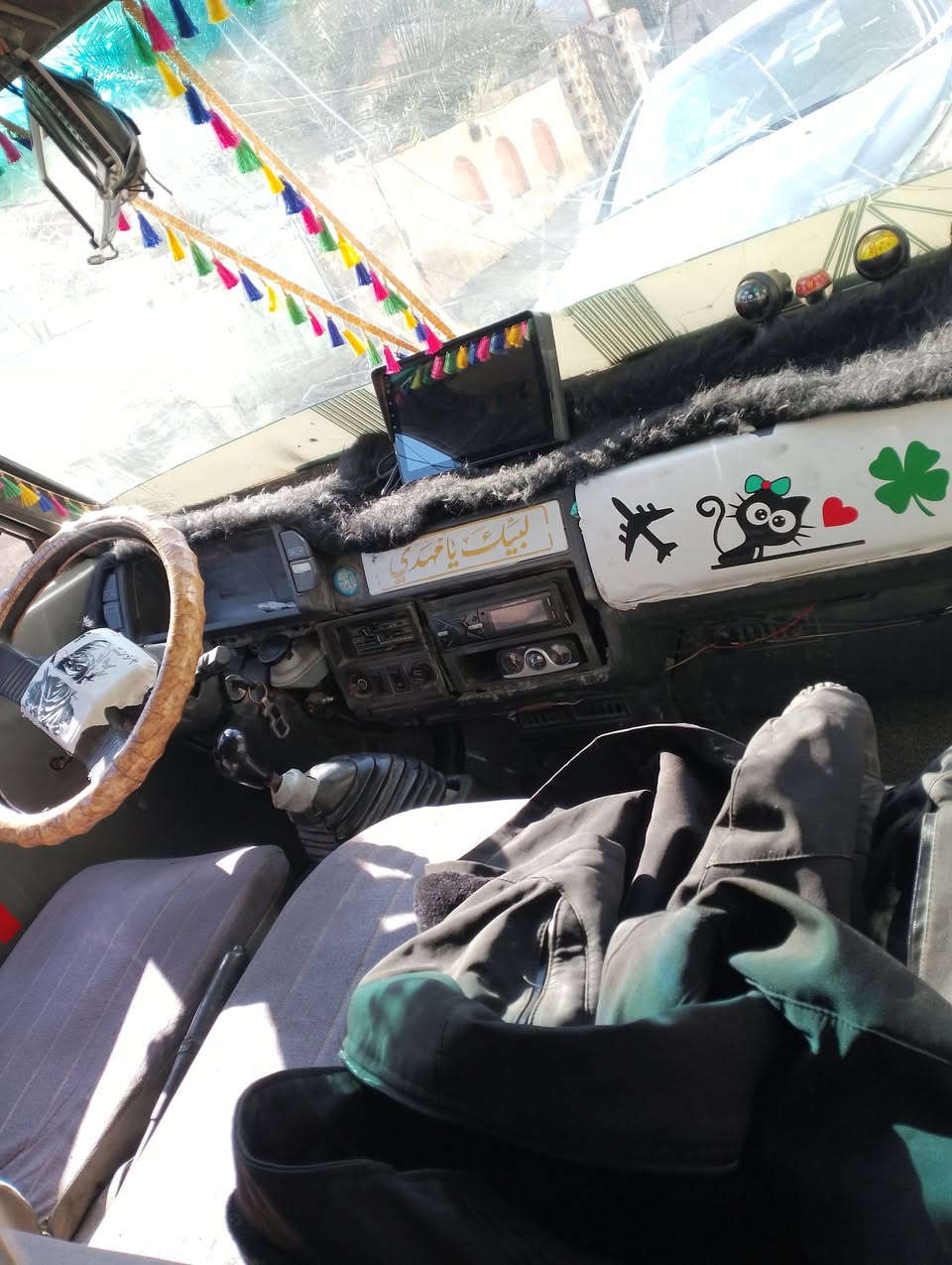 السلام عليكم كيه بسته موديل 91سنويه ساقطه طرف ثالث احولك بيه شواصي معمره محرك كير اكسل كوله مكفول السعر 22بيه مجال قليل ***********
