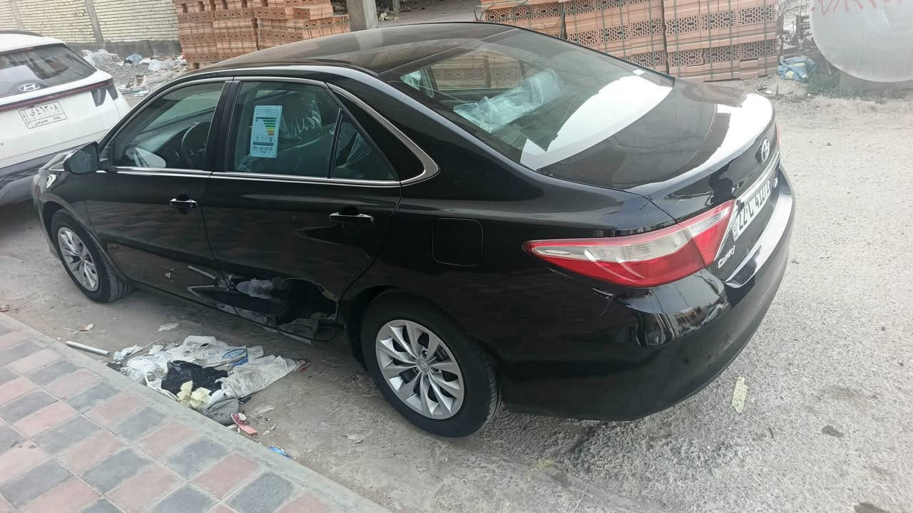 كامري للبيع موديل 17 رقم أربيل السياره بيه قطعتين صبغ لون اسود ورد أمريكي 
تحويل ثاني يوم السياره نظيفه جدا مال بيت هزه و سنويه ماصاقطات بعد محرك وكير جدد ما ملعوب بيهن مكان تكريت الديوم و السعر المطلوب 143 ***********
