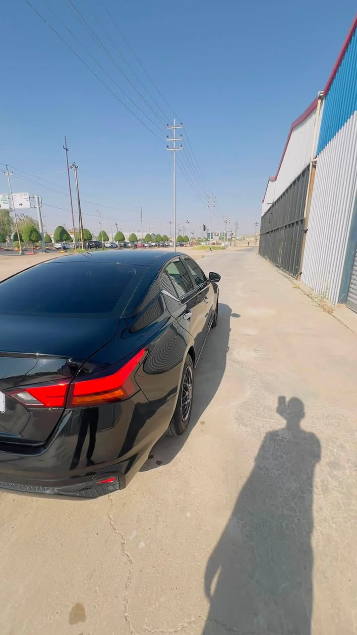 السلام عليكم

نيسان التيما 2024 فئة S 

رقم ديالى شهداء باقيلهه 14شهر وتتحول

الحادث كما موضح بالصوره ايرباك الستيرن والدركه وراجعات سستم چاملغ تبديل+ رصعه بالباب راجعه بارد من دون اي دواخل

السعر 150$ وبيهه مجال

***********
