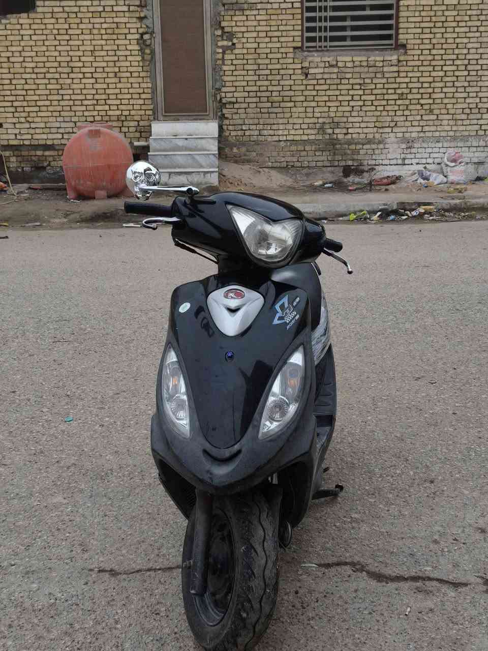 سلام عليكم شبابنه الطيبه. دراجه كامكو في تو 2014 دراجه مكينه نضيفه ما ناقصهه اي شي أفول الهه بانزين كلهه محسن ودهن من هذا ابو 18 الف ما مفتوحه ابد افتر الفيتريه واحد واحد دراجه ابد ما مفتوحه مكينتهه. الي يحب يشتريهه هذا رقمي يتواصل وياي ***********. المو شراي لا يتعبني والسعر واتساب
