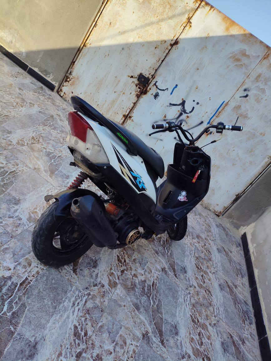 السلام عليكم ماكس عدله مزود بوشه 55 للبيع رايدها 400 وبيها مجال قليل مال محتاج الله شاهد مكاني القرنه ناحيه الثغر *********** متواجد واتساب وماسنجر
