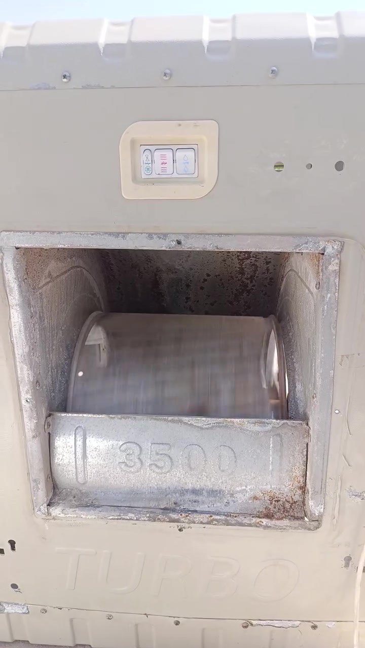 مبردة حجم 3.5 نوعية توربو ماطور اصلي دبل سرعة نظام شلال  نظافة مثل ماموضح بالصورة بسعر مناسب تواصل ع رقم 👇
***********
