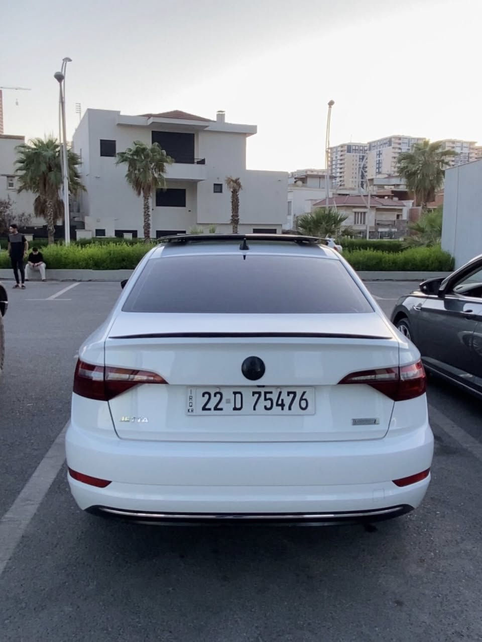 سلام عليكم جيتا 2020 se plusللبيع
فول مواصفات  بانوراما و كشن جلد و هيتر وشاشه لمس و cd📀 و memory داخل شاشه ٧ الوان و بعد بيها مواصفات
بيها ٧ قطع بدون دواخل ايرباك برده فقط
بجم و خلف كبس  كلها بلاد 
حداديه جديد  كلها
٤ تايرات جديد
سياره ب اسمي تحويل نفس يوم
مكانها اربيل 
***********
***********
