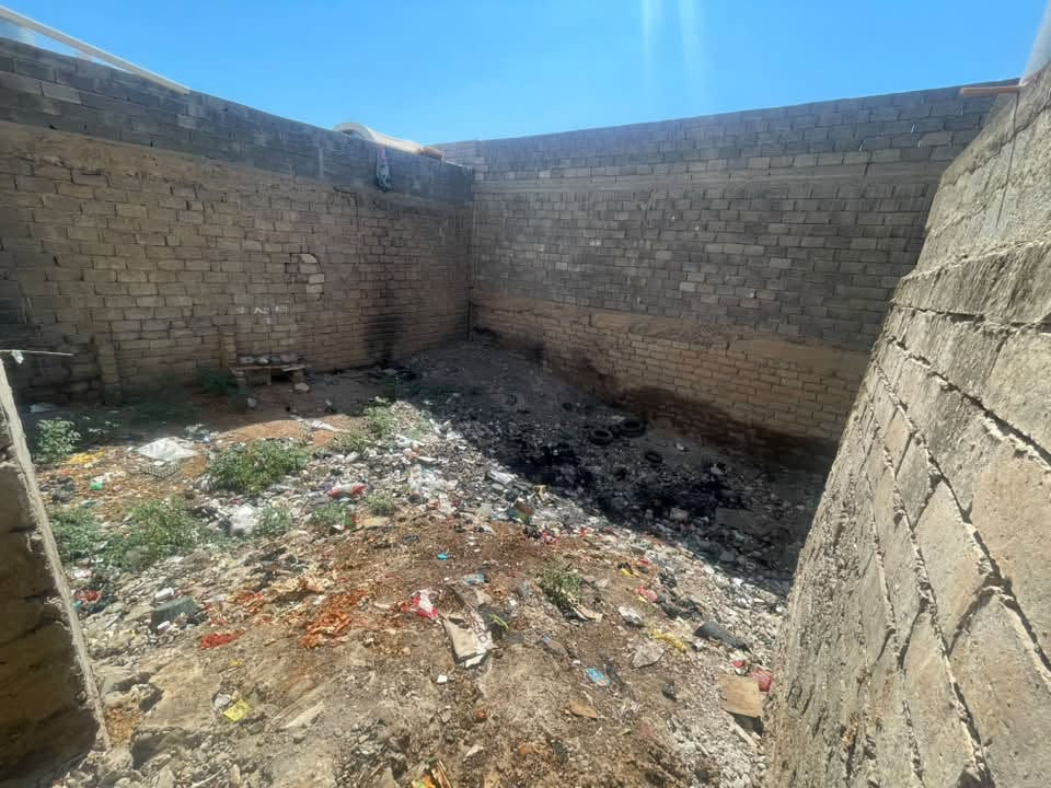 عندي مأرض للبيع قطعة أرض سكنية في حي المأمون – الموصل
📍 الموقع: حي المأمون، قرب جامع جامع البراء بن عازب وقرب مقبرة المأمون.

📐 المساحة الواقعية: 140 م².
📜 المساحة حسب السند (الطابو): 123 م².

✅ موقع دوسه 
✅ منطقة سكنية مخدومة 
رقم الاتصال او واتساب 
 ***********  
السعر 15 مليون بيها مجال قليل
