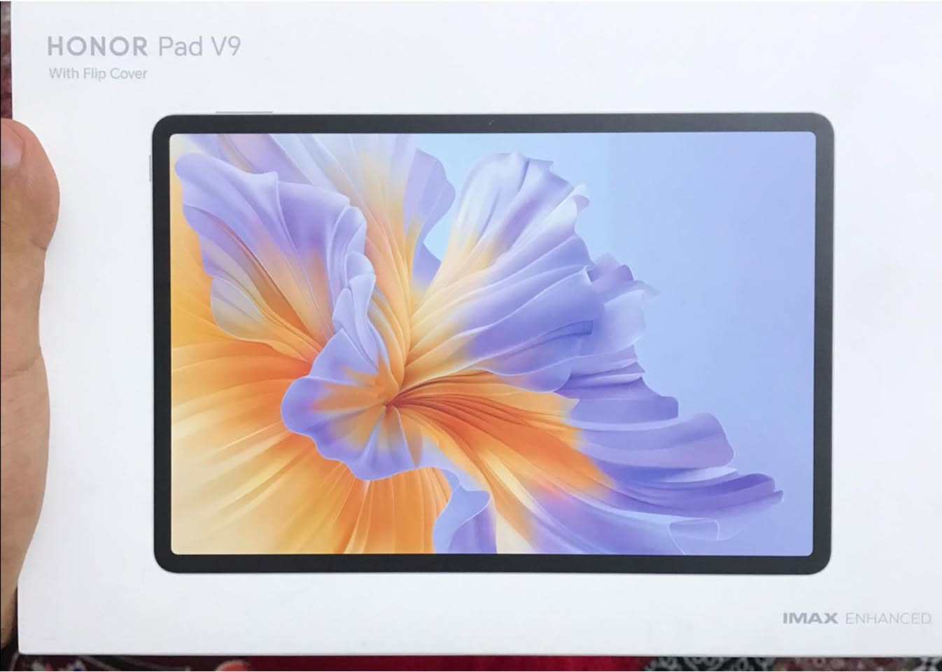 تابلت Honor v9 للبيع
تنويه: هذا  تابلت Honor v9 و ليس Honor 9 يعني اصدار اعلى

التابلت جديد استعماله فقط 8 اشهر لغرض الدراسة مشاهدة الافلام و معتني بيع افضل عناية

التابلت وياه قلم و ملحقاته كلها كاملة، 

باقي 4 اشهر من مدة الضمان مال شركة الجبال زون،

ذاكرته 256

الجهاز سليم بالكامل و مواضفاته كلش قوية للي يريده للالعاب او الدراسة و حتى العمل المكتبي و البرمجة و الرسم و الخ.

اللي ما يعرف الجهاز انصحه يبحث عنه اكو فيديو مراجعة على قناة iMAD Tech و اليوتيوب عموما ً

السعر المطلوب 530 الف قفل

مكاني زعفرانية شارع المعهد 

للتواصل

 ***********
