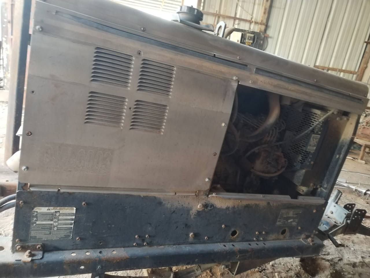 مولده لحيم ستيل أمريكي للبيع شغاله بس عوزهه كارت مكان المولد بغداد الرقم ***********
