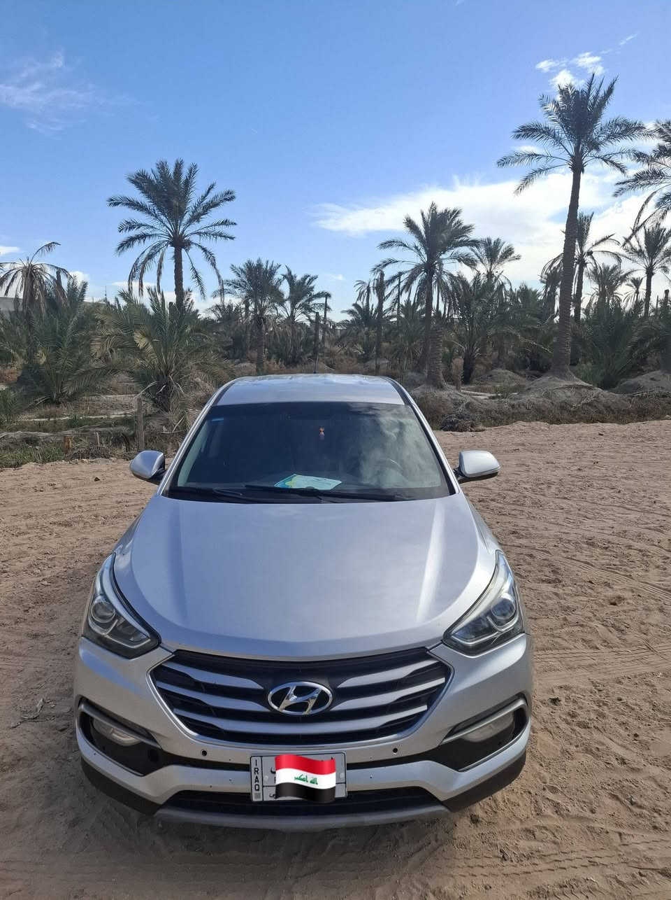 السلام عليكم سنتافي ٢٠١٨ وارد أمريكي ٥ راكب لسياره جاهزه من تبريد تدفهه كهربايات كلهه شغاله مكينه كير خير من الله رقم بغداد بسمنه سنويه ل٢٨ المكان بصره قضاء المدينة *********** السعر ١٥٠ وبيهه مجال
