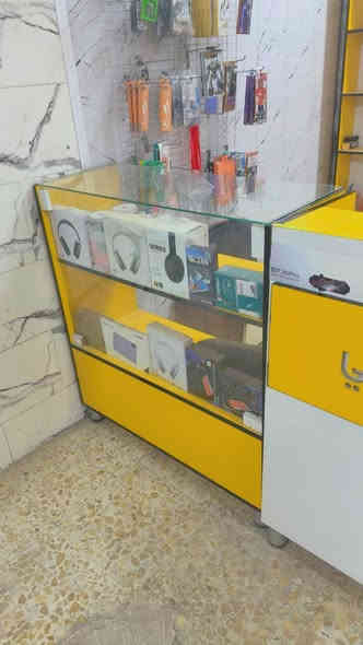 السلام عليكم 

باترينات عرض متر ارتفاع مترين ونص3 عمودي + مكتب + 2 جام بطح

جدد لوك سعر القطعة 125

العنوان بغداد الرشاد قرب جامع الصدرين 

*********** بغداد
