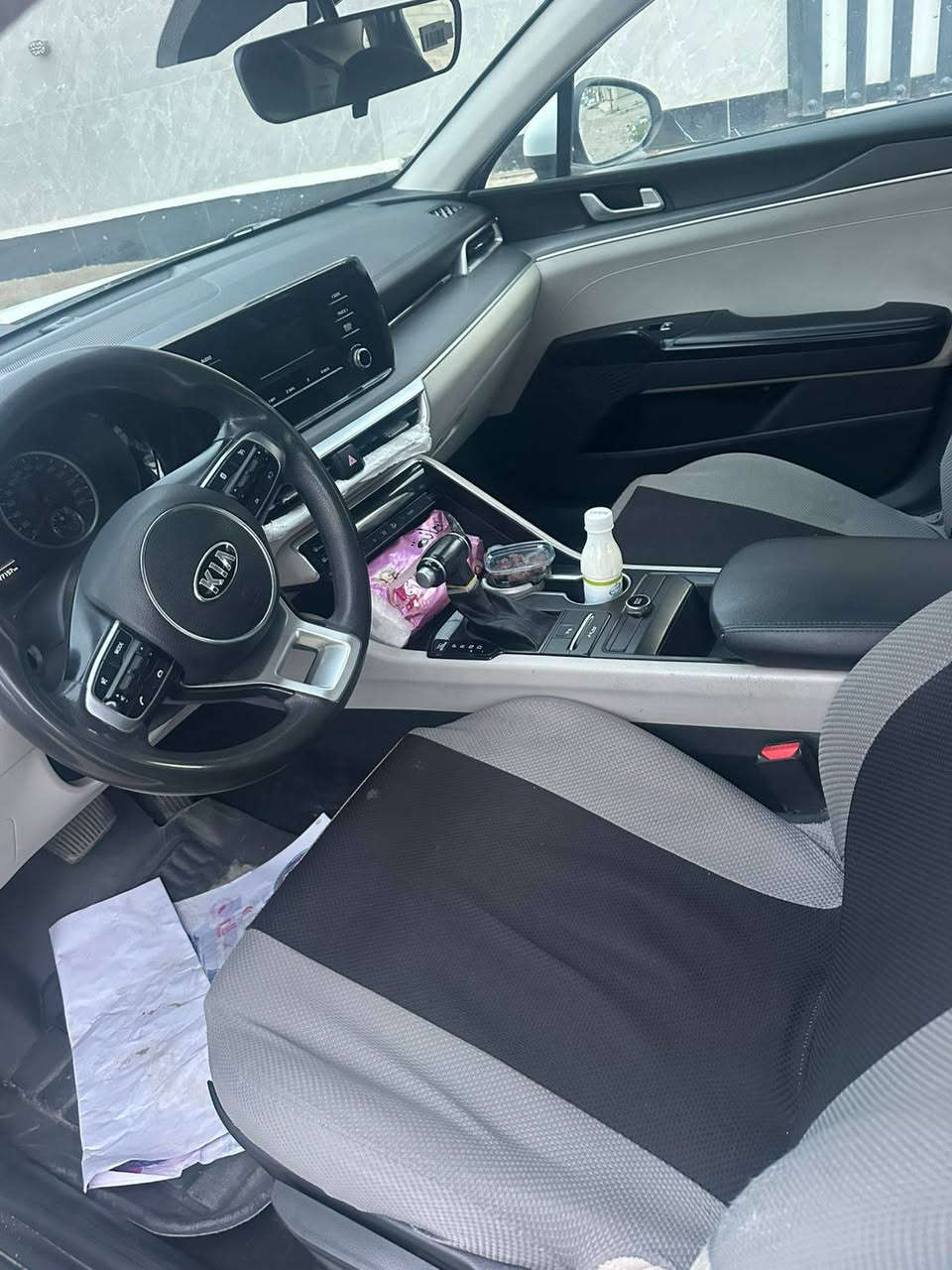 كي فايف خليجي موديل 21 رقم ديالى ماشية 77 ألف كيلو بيه صبغ باب الخلفي أثر شخط موضح بالصور كير مكينة مكفولات صدر امامي خلفي جديد مكينة 2000 دوش مكاني ديالى بعقوبة السعر 170 وبيه مجال للاستفسار ***********//***********
