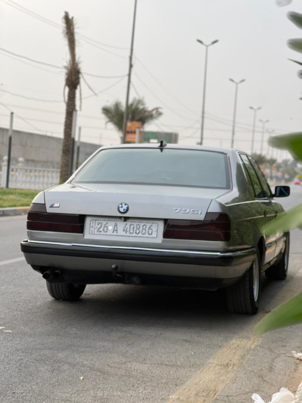 السلام عليكم بي ام 735  موديل 92 مصبوغة عام للجمالية السيارة معمرة جديد وجاهزة فقط نواص بسيطة السعر 53 وبيها مجال بسيط مكان السيارة بغداد العامرية
***********
