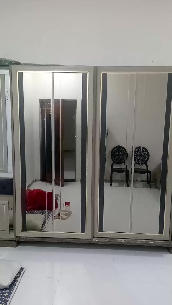 غرفه البيع تركي 5 قطع ستعمال قليل سعر 300 مكاني بصره حيانيه  رقمي ***********
