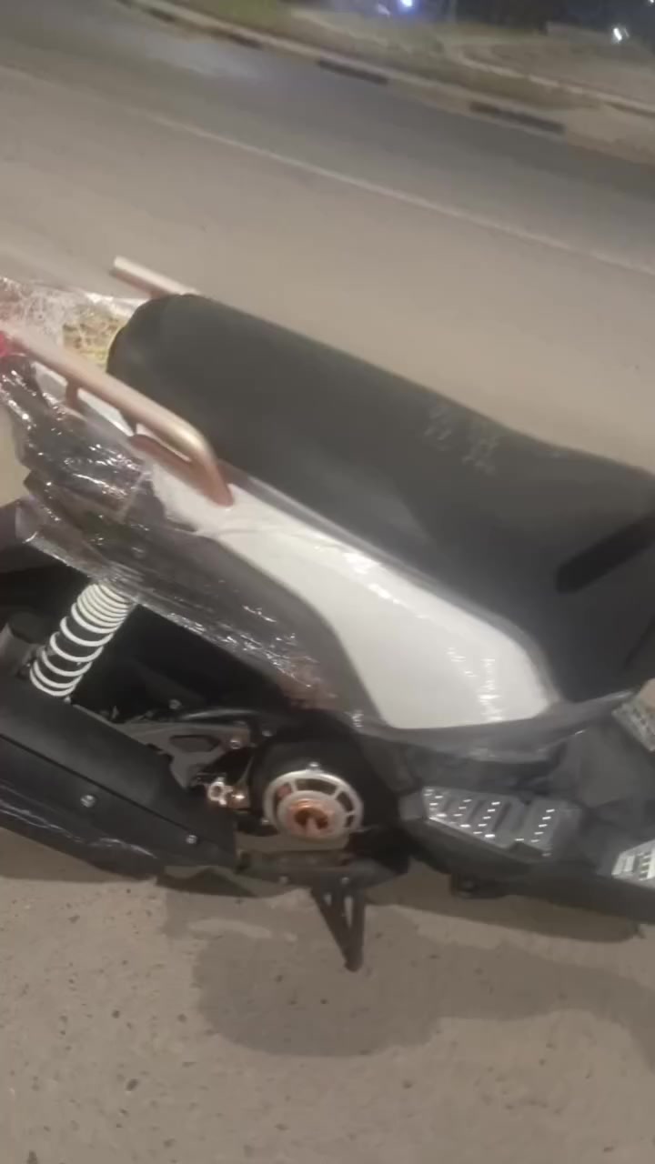 سلام عليكم سكنس  للبيع رمبه صاوله شهر من نازله تزويد كله اصلي من اليابان دراجه جديده مابيه اي نقص شلعه ومعدل طيران سعر ١٤٠٠وبيها مجال حك جيه مكاني واسط صويره    ***********
