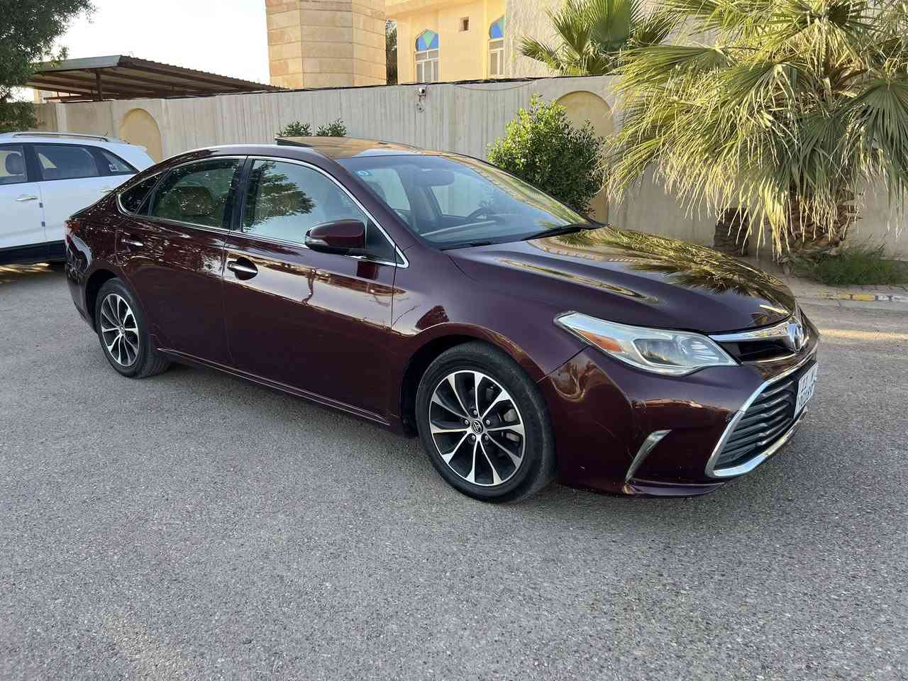 يا الله سلام عليكم ❤️
تويوتا افلون وارد امريكي 

 موديل 2016 فئة XLE

ماشية : 165.000km 

رقم بغداد سنويه ورقم جديد تحويل مباشر

ضرر جاملغ خلفي جهة السائق بدون دواخل

بدون ايرباك وملاونين التكمه كلير فقط مع الجاملغ لتوحيد اللون يعني شرط التكمه بدون قطرة معجون

مواصفات السياره :-

سلايت روف

بصمة تشغيل وابواب وصندوق

كشنات جلد كهرباء

كشنات تدفئه

شاشة جبيره مع كاميرا مع GBS

مانع انزلاق

لايت ناصي زينون بلادي واني شادله زينون للعالي

بكلايت LED

يدات نيكل

تبريد لمس مع شاشة تبريد

٣ انظمة قيادة ( ايكو / نورمال / اسبورت)

محرك ٦ سلندر ٣٥٠٠

كير اوتو + عادي ٦ نمر

محرك كير حداديه تبريد كله بشرط جديد

مكان السيارة : الفلوجة 

***********
