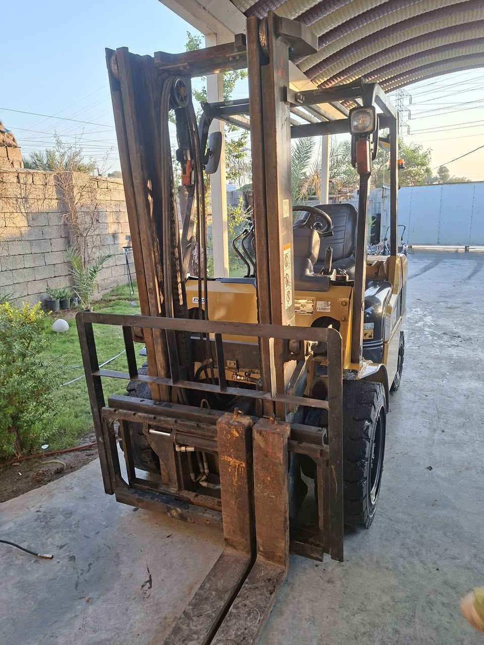 سلام عليكم رافعه شوكيه ٣ طن للبيع ٣حركات موديل ٢٠١١ رقم الهاتف ***********
