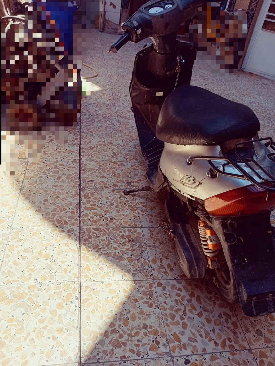 السلام عليكم دراجه 60تسع زروف للبيع الدراجه حلوه وخير من الدراجه شغاله هندر واحد شرط شلعه ومعدل تشك الكاع
نقصه شوته وتريشه فقط الباتري كاعد السعر 150وبي مجال بسيط مكاني بغداد مدينه الصدر الستفسار عل الرقم ***********

