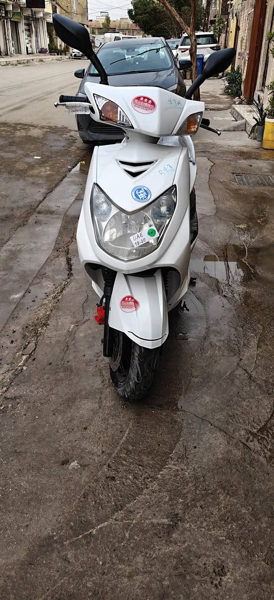 السلام عليكم سكنس للبيع الدراجه خير من الله تجي من الباب تخذه وضمان انطيك بيه الدراجه خير من الله عنواني الشعب الرقم ***********السعر 750
