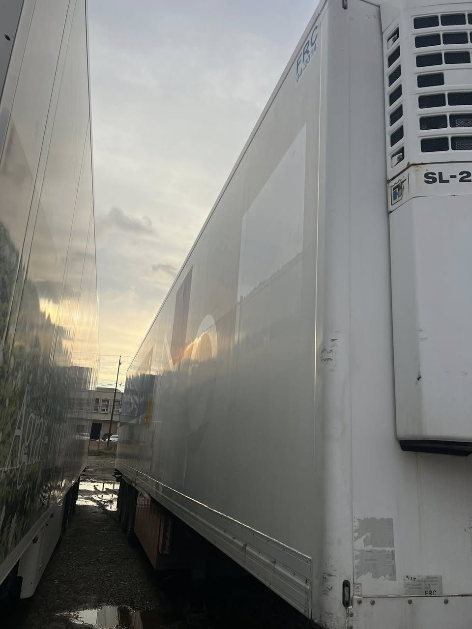 براد بدون جهاز كوجال للبيع 2008 سمك 7 رتفاع 270 دخول جديد منفيس سعر 95 وراقا ومجال ***********
