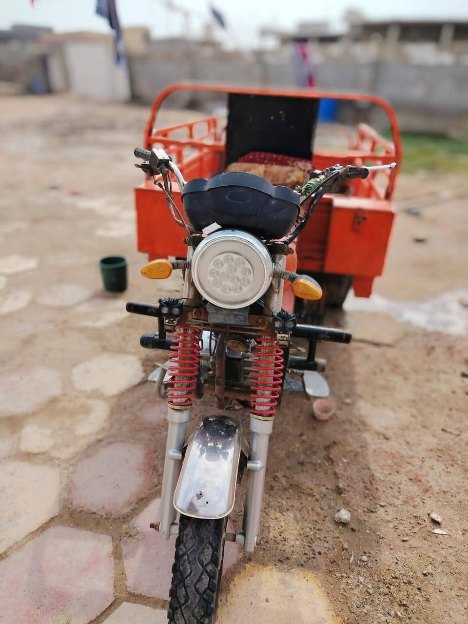 اخوان سلام عليكم ستوته فرس موديل20015 كله علبلاد اوراق صولي كهربايات كله شغاله مكاني البصرة قضاء الدير تصل علا هذا رقم ***********
