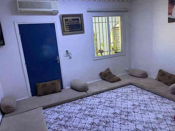 دار للبيع  400متر    مع فضله 150متر
        دوميز     ضباط.      شارع 20. 
          خلف.  أركان المساري      طابو صرف
              للاستفسار الاتصال
         *********** واتس
         ***********
أو مراجعة المكتب حي الأسرى مقابل جسر الرشيد
