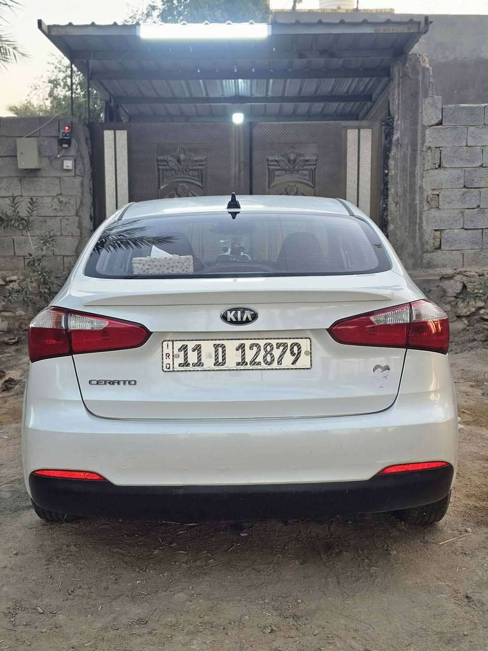 السلام عليكم
سيراتو موديل 16 رقم بغداد دولي سنوية لنهاية 26 بسمي. السيارة فول عدى الفتحه بيها صبغ  كما موضح بالسونار  وانصبغت توحيد لون بدون تبديل السعر 118 وبيها مجال بيع ومراوس حسب القناعه ***********
