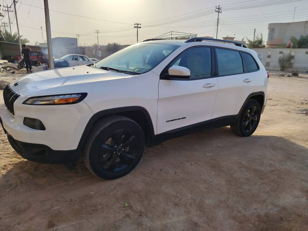 سلام عليكم
سياره للبيع
جيب شيروكي ليميتد موديل 2018
فول مواصفات واحد على واحد 
رقم بصرة الجديد تحويل ثاني يوم
السعر 138 وبية مجال
رقم الهاتف:***********
