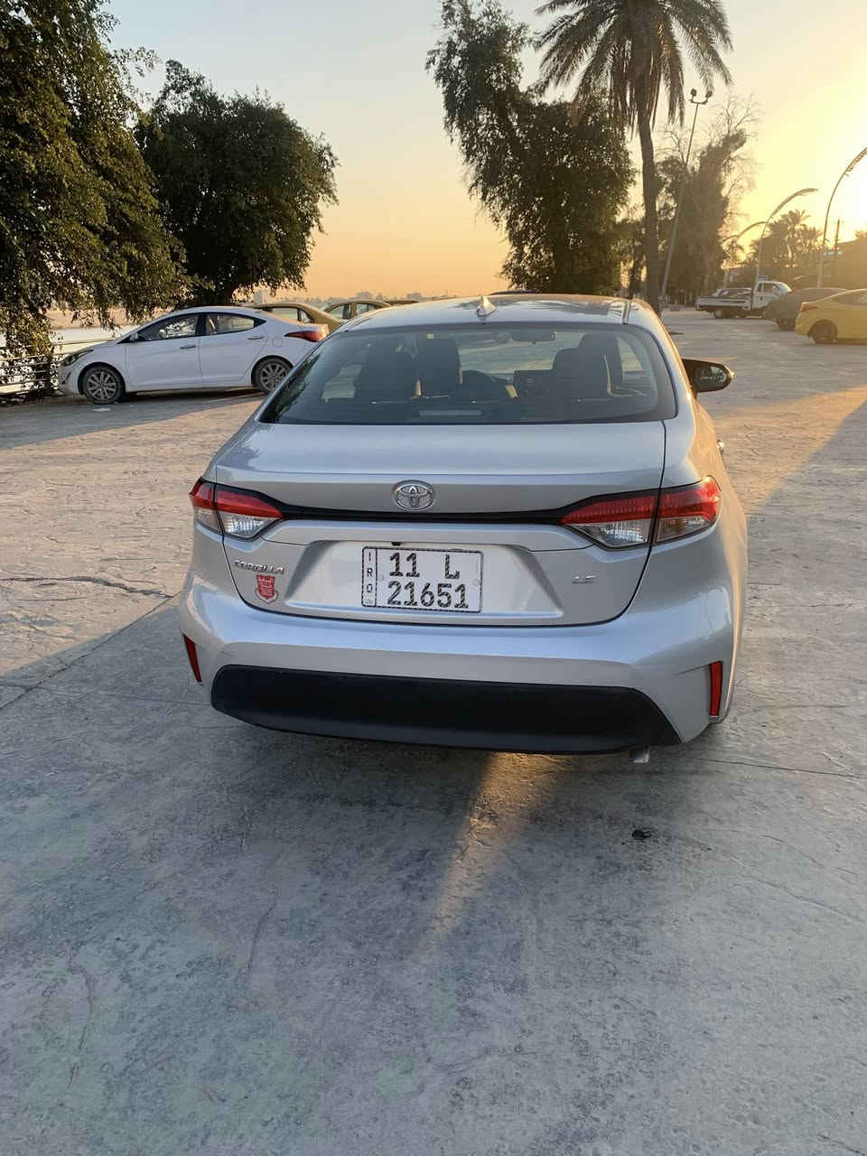 تويوتا كورولا 2023 –فئة LE
بانزين فقط .ياباني اصلي  - وارد امريكي 

محرك 2000 اقتصادي 

رادار امامي +تحديد مسار 

مانع تصادم مع توقف  ذاتي 

لايت LED /زينون عالي -ناصي 

شاشة كبيرة تدعم Android Auto & Apple Carplay + خرائط GPS

كاميرا خلفية - هاند بريك كهرباء -نضام ECO 

حساس اطارات/ 4 دسكات

USB / Type-C / 12V منافذ

كروز مثبت سرعه- فول تحكمات ستيرن

ضرر بسيط واضح بل منشور

(طرف البنيد صبغ + حافة الجاملغ الايسر) 

بدون دواخل بدون ايرباكات 

السعر 170ورقه وبيهاا مجال بسيط

اتصال ***********
