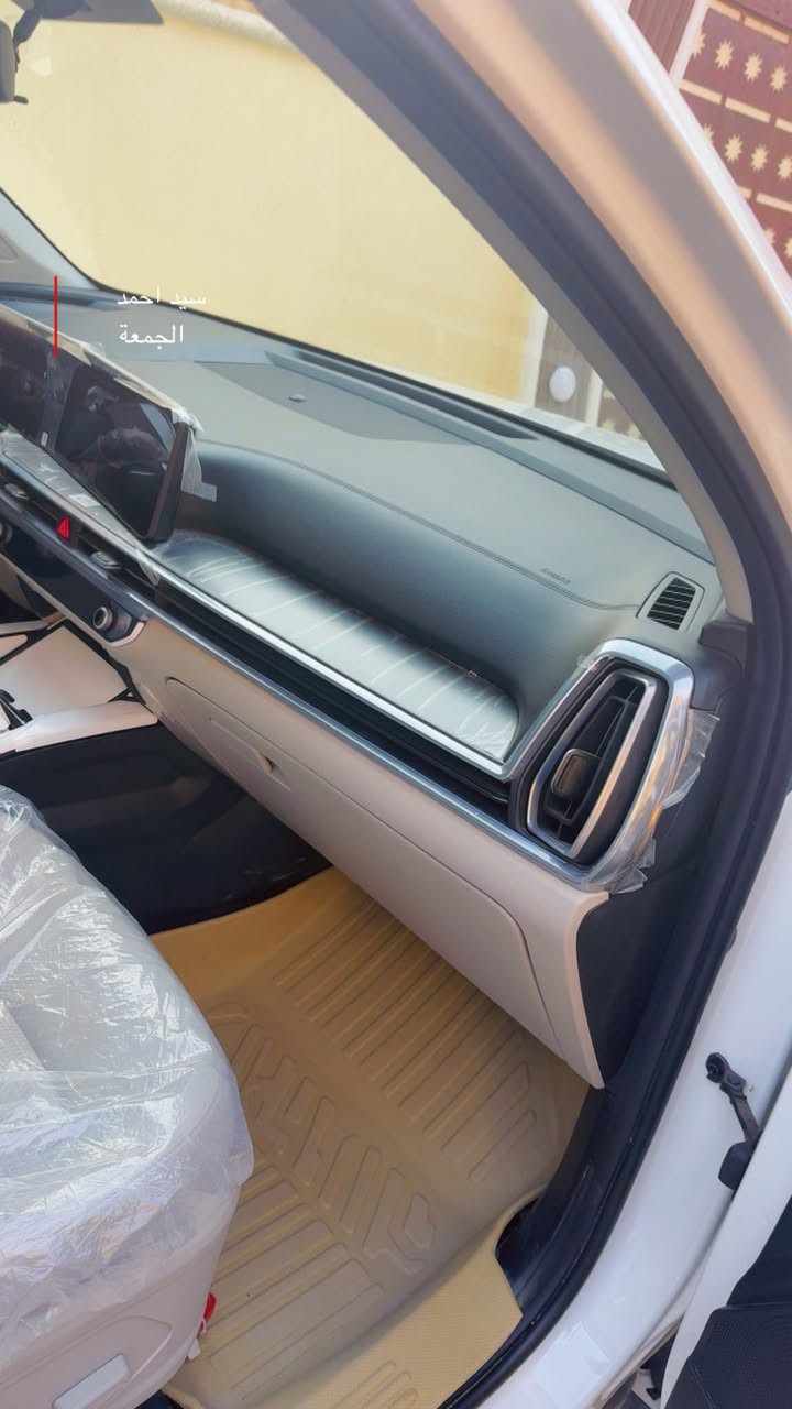 كيه  سورنتو موديل 2025خليجيه 6 سلندر هاند بريك بصمه ويل 20 كشن كهربائي تحكم إستيرين كأمره قلاب حساسات امامي خلفيه اشاير مرايه مري عدد المسافه 15 الف قابل للزياده رقم اربيل وكاله او مداور السعر 315 مع مجال بسيط للاستفسار ***********
