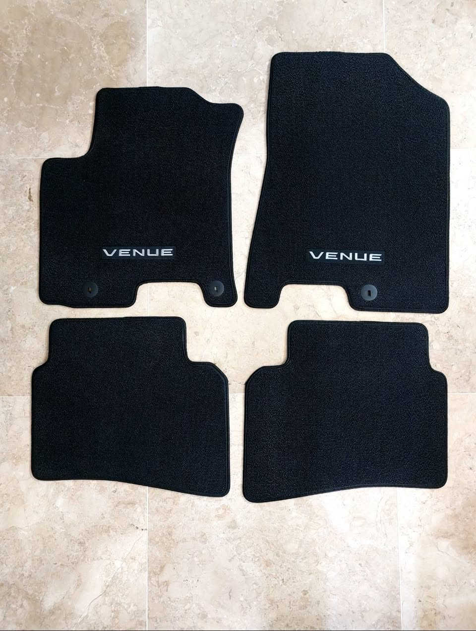 سلام عليكم غراض فينو للبيع أصليات جدد بلادي شركة  : 

 فرشة صندوق 40 الف 
أرضيات 40 الف 
تجوة 10 الف 

بيهن مجال بسيط المكان بغداد-الدورة ، الإتصال *********** او ماسنجر
