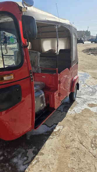 22رقم وسنويه
مكينه مفتوحه 
الكشر بي طخات بسيطه 
***********
٩ملاين وبيها مجال تحويل ثاني يوم
