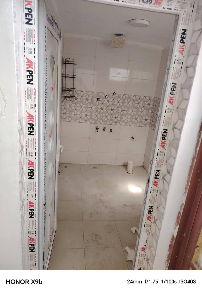 بيت ايجار مساحة 100م مربع
التقيه الثالثه قرب ساحة التوديع حسينية باب الحوائج 
يحتوي على غرفه نوم وصاله ومطبخ واستقبال ومجمع صحيات 
للاستفسار اكثر الاتصال على الرقم 
*********** واتساب 
*********** اتصال
