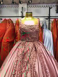 تخفيضات • توصيل • حجز خاص