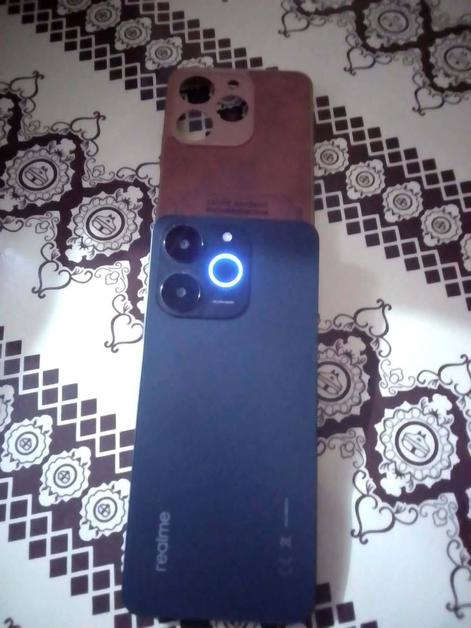 السلام عليكم جهاز للبيع مراوس وبيع ريدمي نوت 70 مكفول من العطل ولزلغ ذاكره ٢٥٦ السعر 220 الشراي يتصل *********** الحناكية, المدينة
