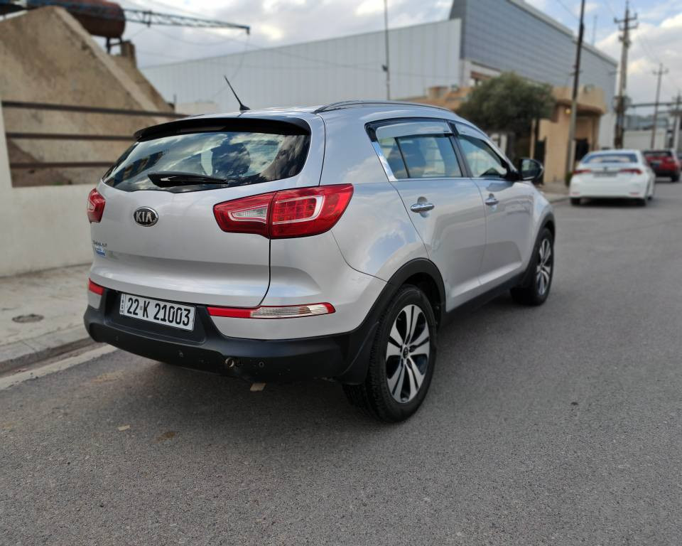 Sportage 2013 
بێ سبوغ یەک ساردە کوتی هەیە ١٢٨ هەزار ڕۆییە سپێری دانەبەزیوە 3 سویجە ناو قەیسیە نرخی ١٣٥ وەرەقە و مەجالێکی کەم شوێن هەولێر 
***********
*********** أربيل, العراق
