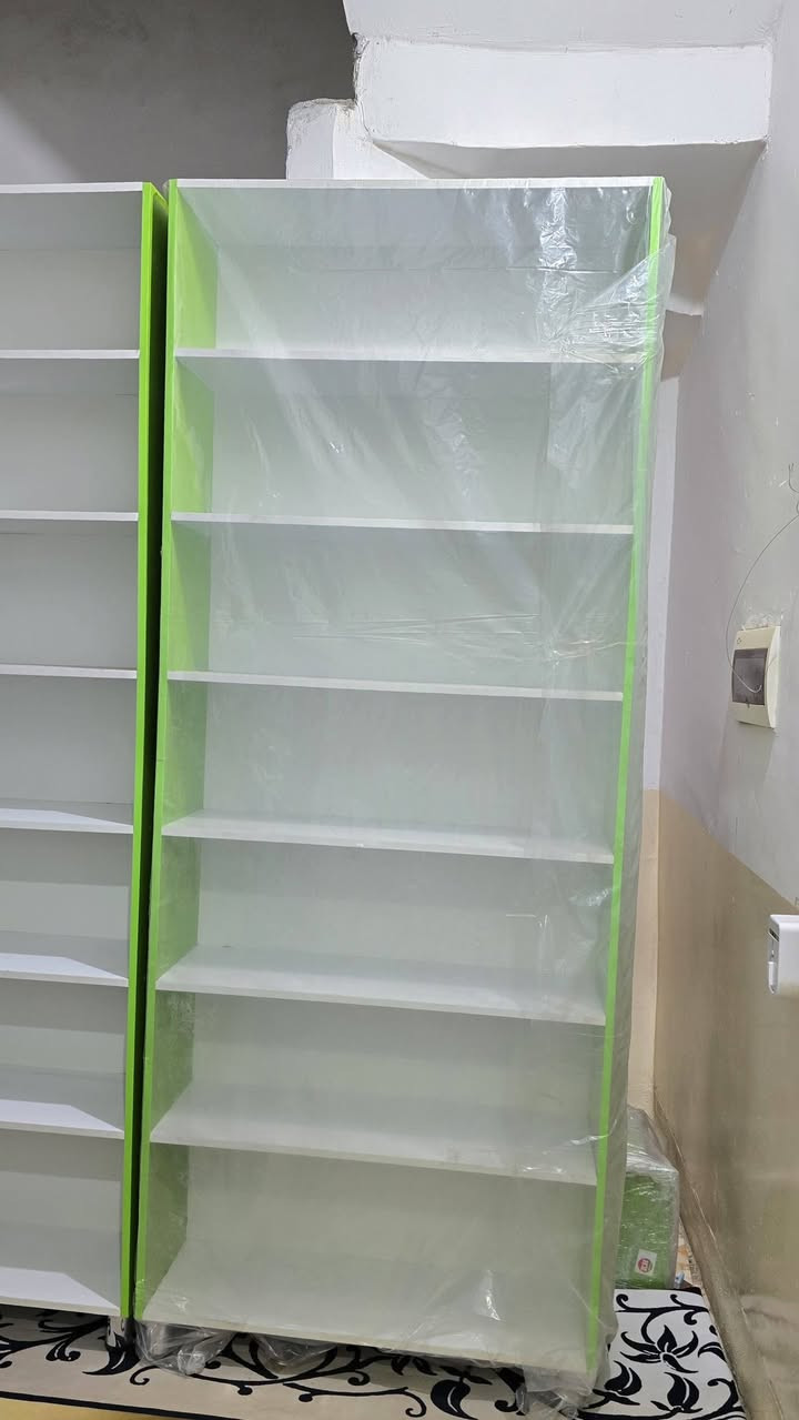 رفوف خشب تركي اصلي 
[جديد غير مستخدم]

الطول  ٢متر ونص
العرض  ١متر
عمق الرف الواحد  ٣٠ سم
الرف الواحد ٧ بايات

سعر الرف الواحد ١١٠ بيها مجال للطيبين
للاستفسار مراسلة الصفحة


**إذا كنت صاحب هذا الإعلان وتريد حذفه لأي سبب، رجاءا أرسل رسالة إلى الدعم الفني**