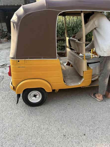 ٢٠١٩/شهر ١٠ تحويل بيهة صبغ بس دوس مكينة مفتوحة ما مشروكة تراي خير من اللّٰه سعر ٦٣٠٠ وبيها مجال رقمي
***********
مكاني العبيدي
