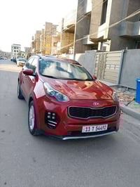 كيا سبورتج للبيع موديل 2017 وارد امريكي كلين السياره فقط دعاميه ولحد ا...